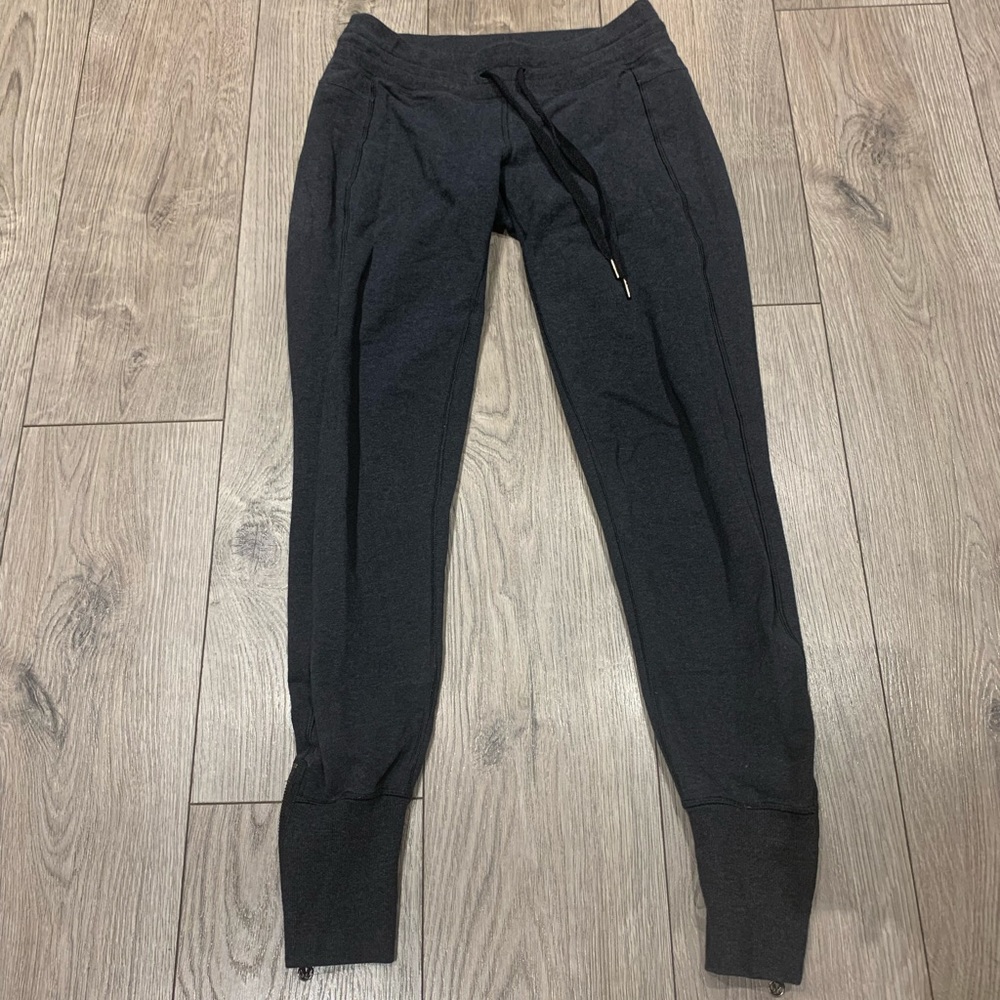 Lululemon joggers